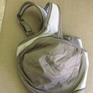 Glamorize Women’s Wonderwire Bra